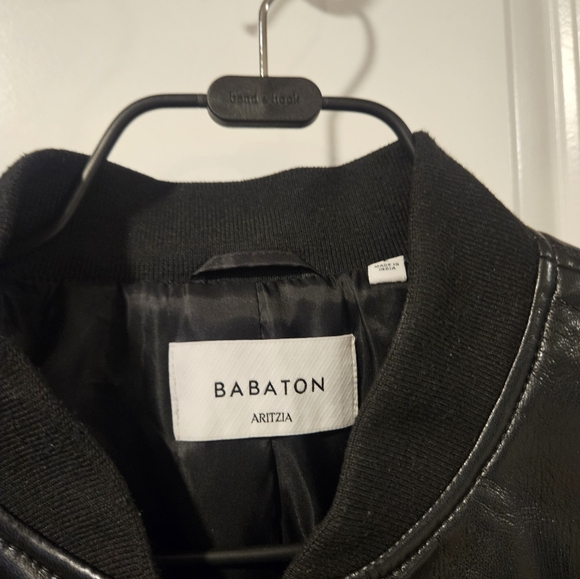 Aritzia Babaton Synergy Bomber - Picture 3 of 3